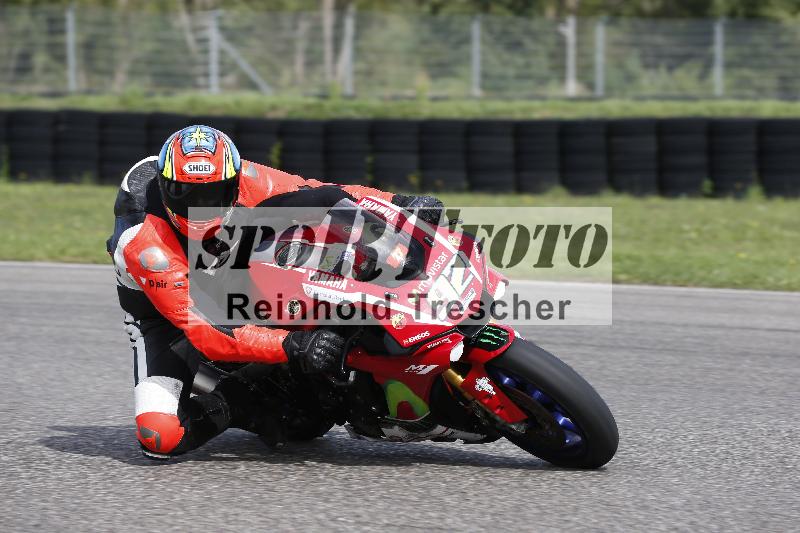 /Archiv-2025/53 16.09.2025 Track Day Domi Aegerter ADR/Gruppe rot/92